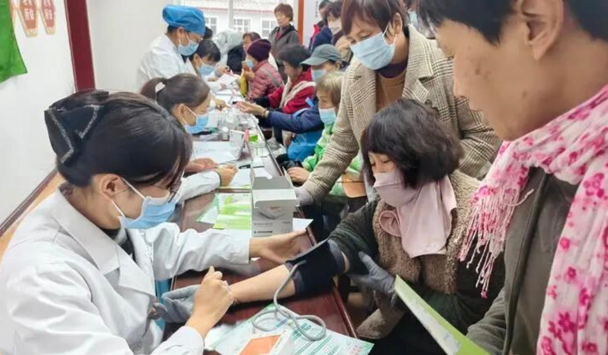 爱心义诊送健康，关爱银龄暖人心丨丽江市老体协联合丽江市人民医院开展健康讲座暨义诊活动